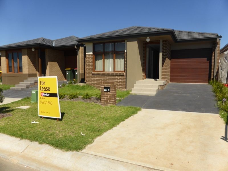 7 Fenner Place, Ropes Crossing NSW 2760