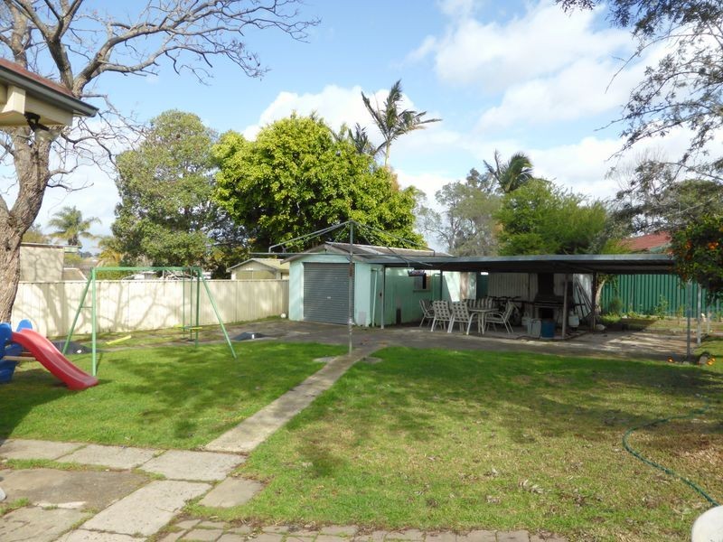 6 Lang Crescent, Blackett NSW 2770