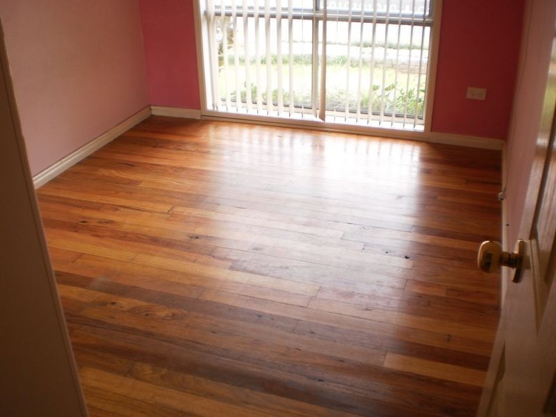 211 Banks Drive, St Clair NSW 2759