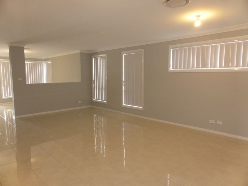 3 Burnett Court, Ropes Crossing NSW 2760