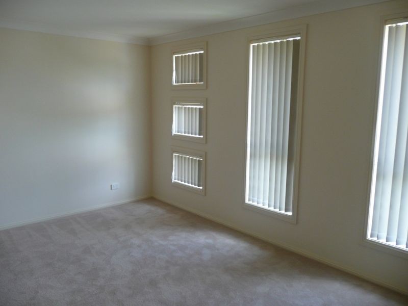 35 Drummond Avenue, Ropes Crossing NSW 2760