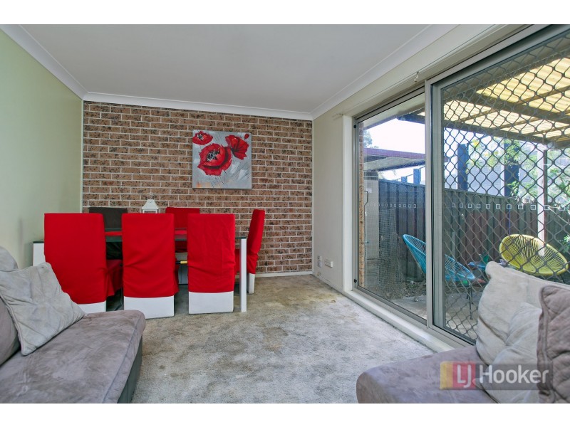 2/11B Harrier Place, Claremont Meadows NSW 2747
