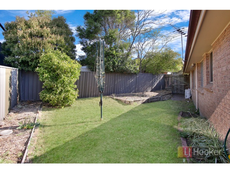 2/11B Harrier Place, Claremont Meadows NSW 2747