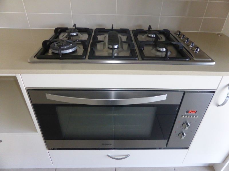 10 Stringybark Avenue, Ropes Crossing NSW 2760