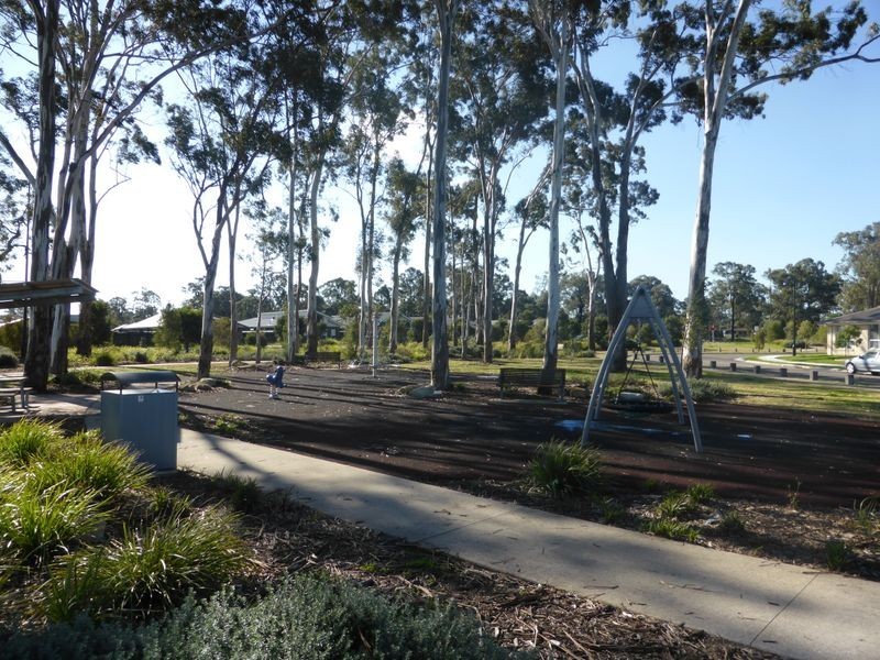 10 Stringybark Avenue, Ropes Crossing NSW 2760