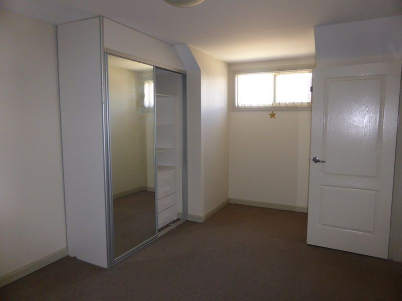 1/26 Hobart Street, Oxley Park NSW 2760