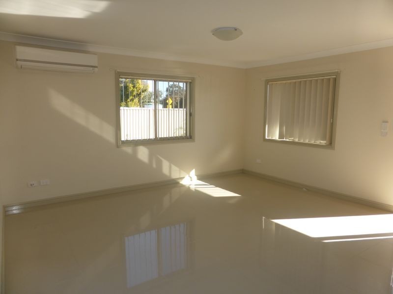 1/26 Hobart Street, Oxley Park NSW 2760