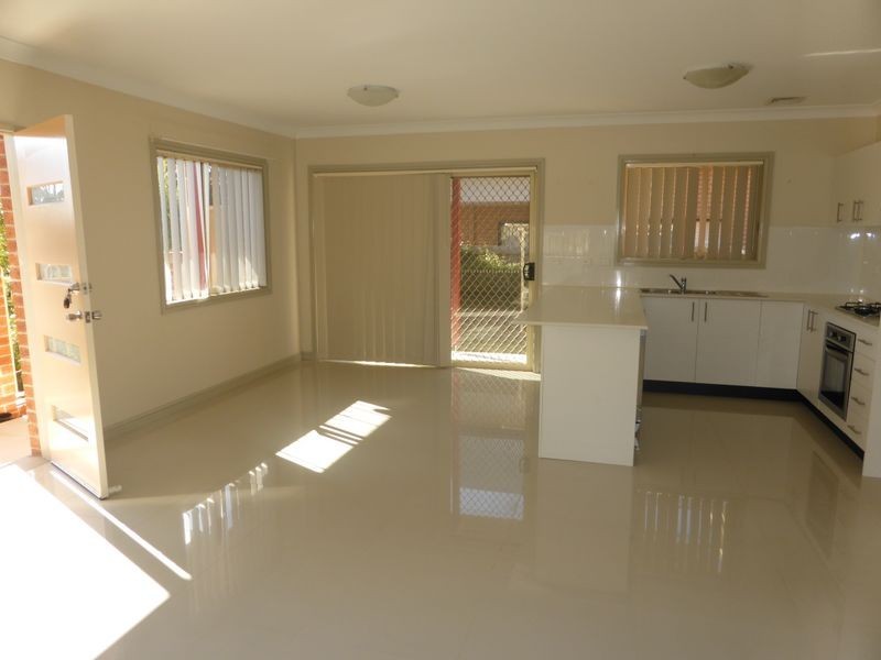 1/26 Hobart Street, Oxley Park NSW 2760