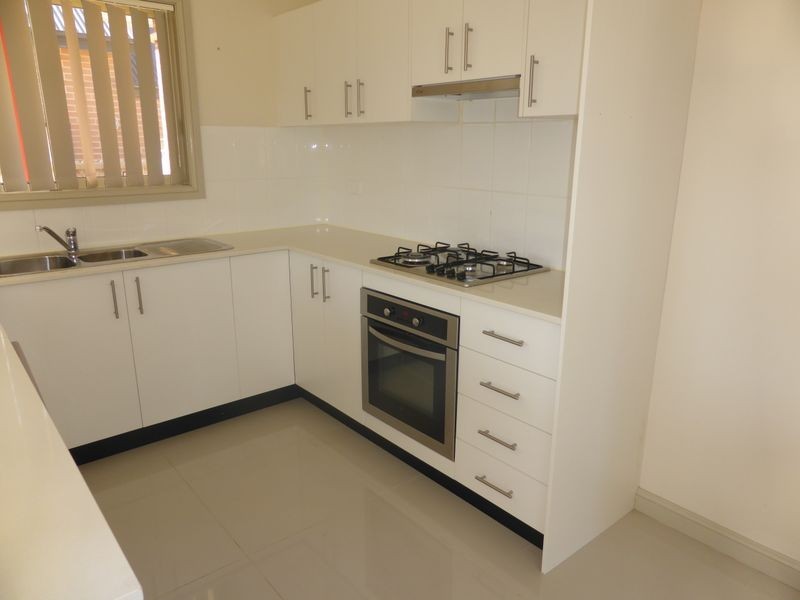 1/26 Hobart Street, Oxley Park NSW 2760