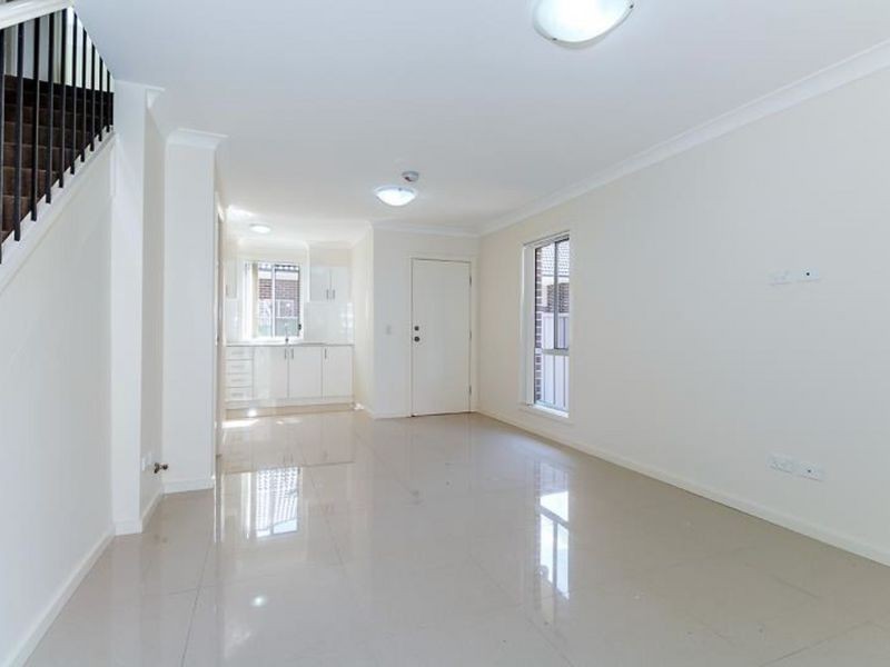 2/4 Braddon Street, Oxley Park NSW 2760