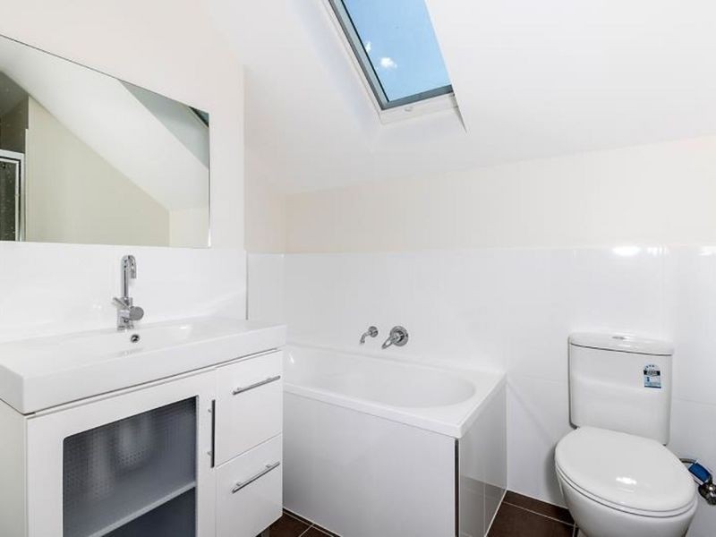 2/4 Braddon Street, Oxley Park NSW 2760