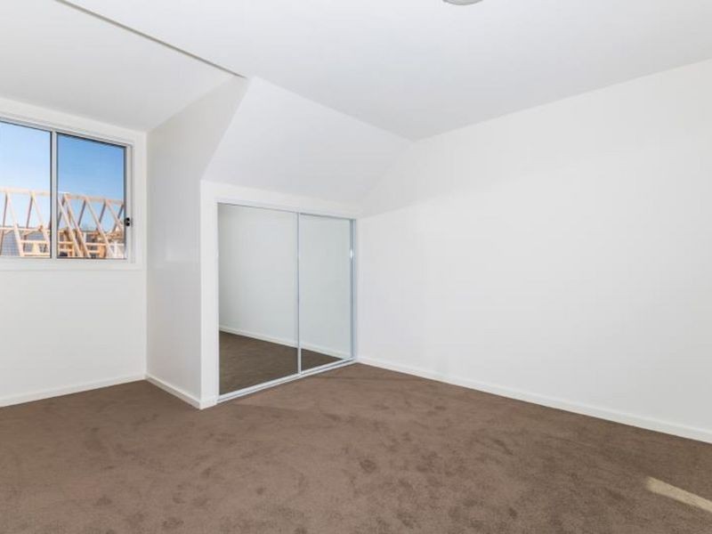 2/4 Braddon Street, Oxley Park NSW 2760