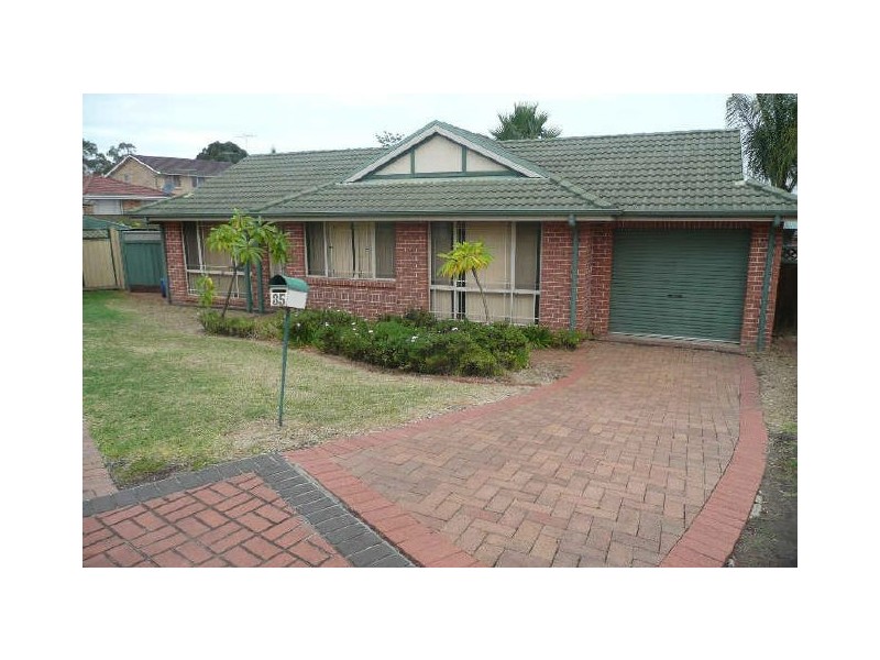 35 Explorers Way, St Clair NSW 2759