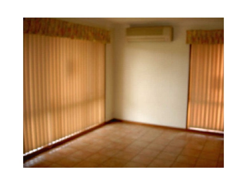 35 Explorers Way, St Clair NSW 2759