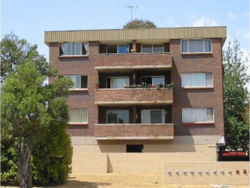 9/12 Sainsbury Street, St Marys NSW 2760