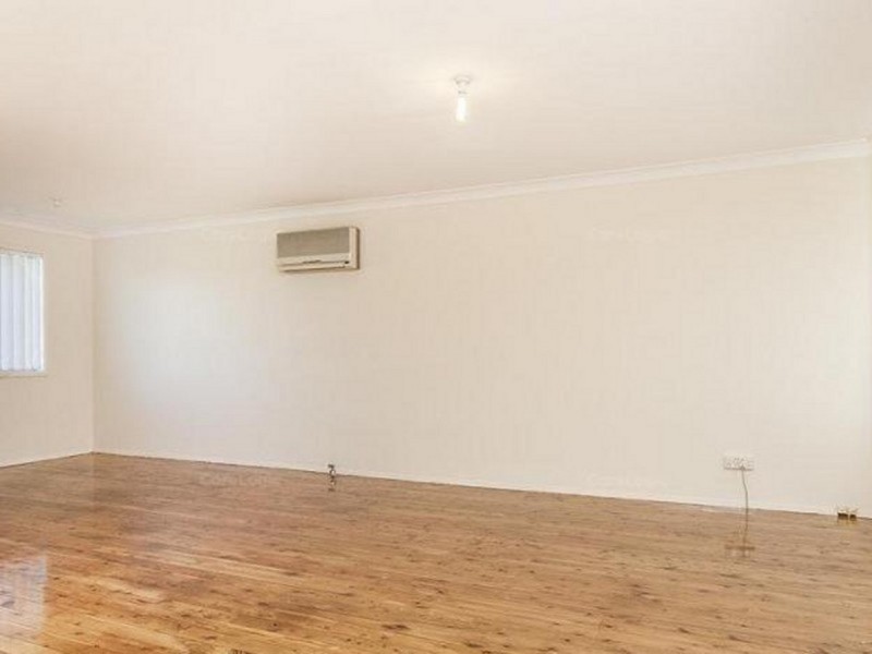 9 Macarthur Drive, St Clair NSW 2759