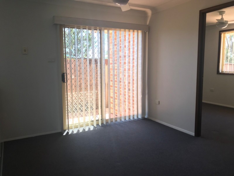 2/39-41 Adelaide Street, Oxley Park NSW 2760