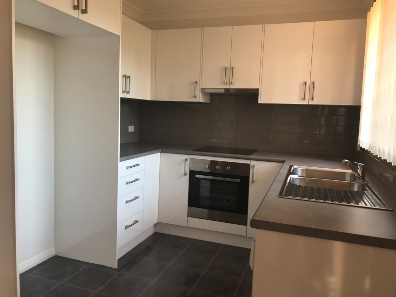 2/39-41 Adelaide Street, Oxley Park NSW 2760