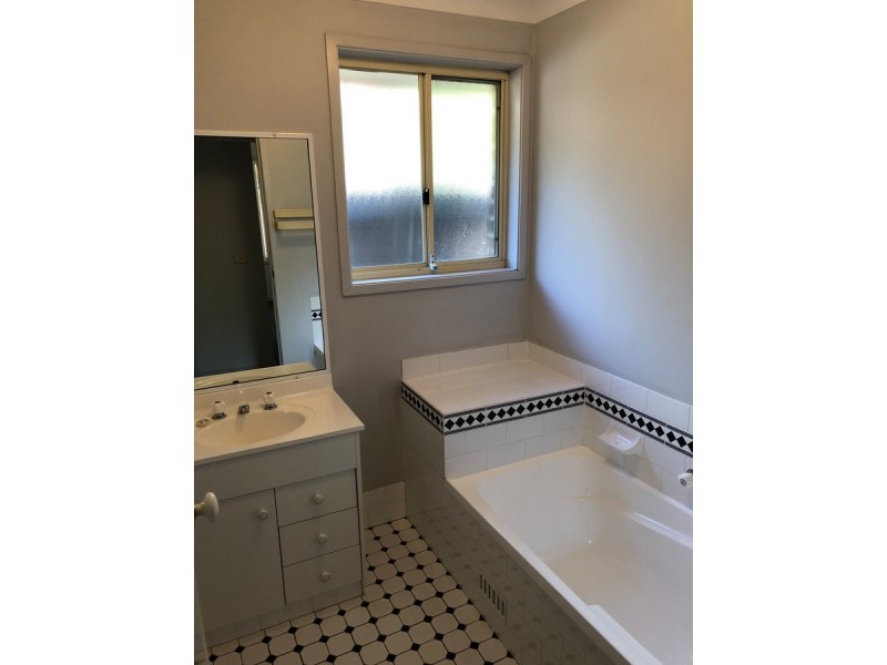 20 Gershwin Crescent, Claremont Meadows NSW 2747