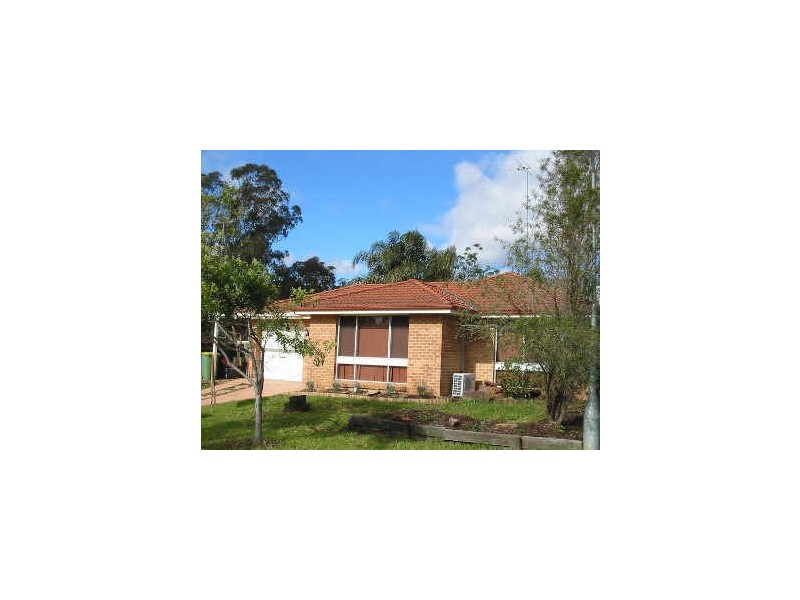 16 ALDINGA PLACE, Claremont Meadows NSW 2747