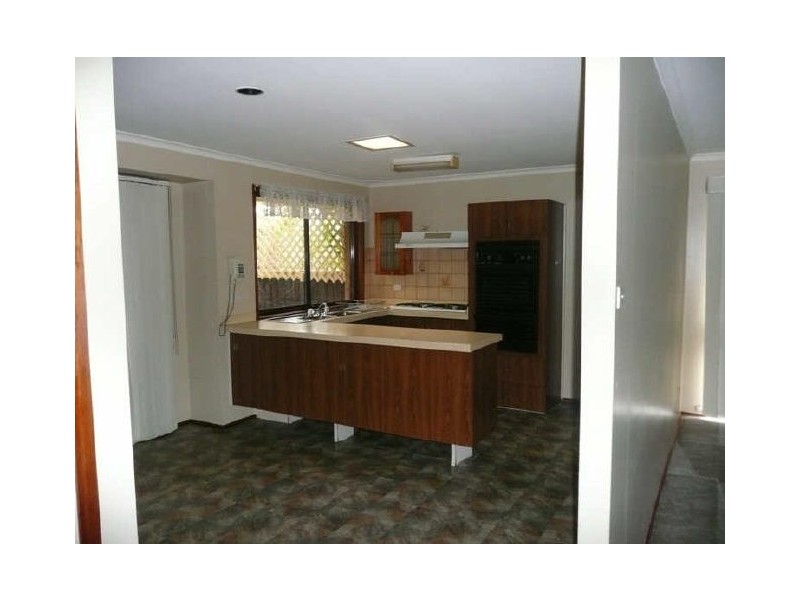 54 Coowarra Drive, St Clair NSW 2759