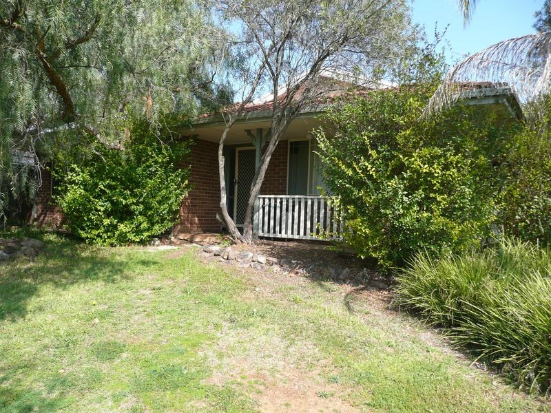 1 Gemstone Way, Oakhurst NSW 2761