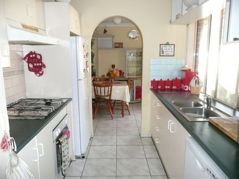 1 Gemstone Way, Oakhurst NSW 2761