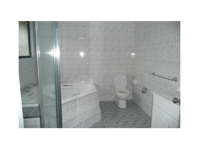 105 Swallow Dr, Erskine Park NSW 2759