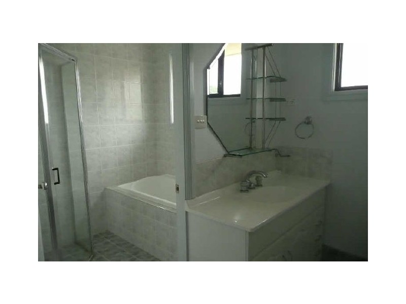 105 Swallow Dr, Erskine Park NSW 2759