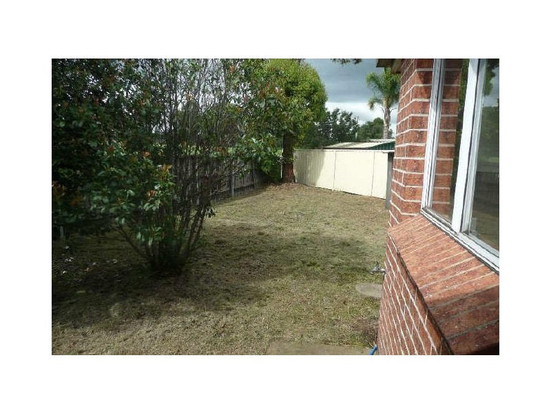 14 Werona Ave, Claremont Meadows NSW 2747