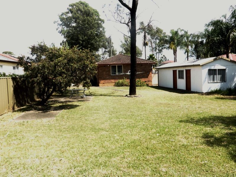 69 Manila Road, Lethbridge Park NSW 2770