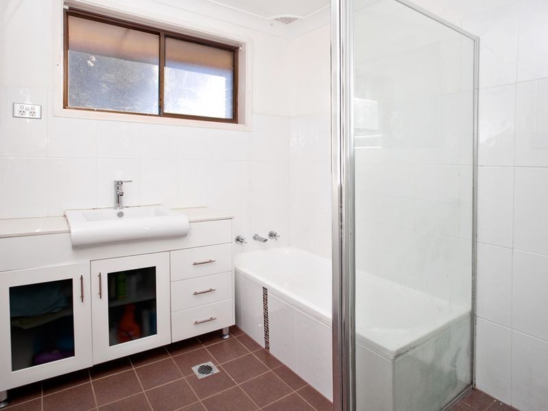 4 Dove Place, St Clair NSW 2759