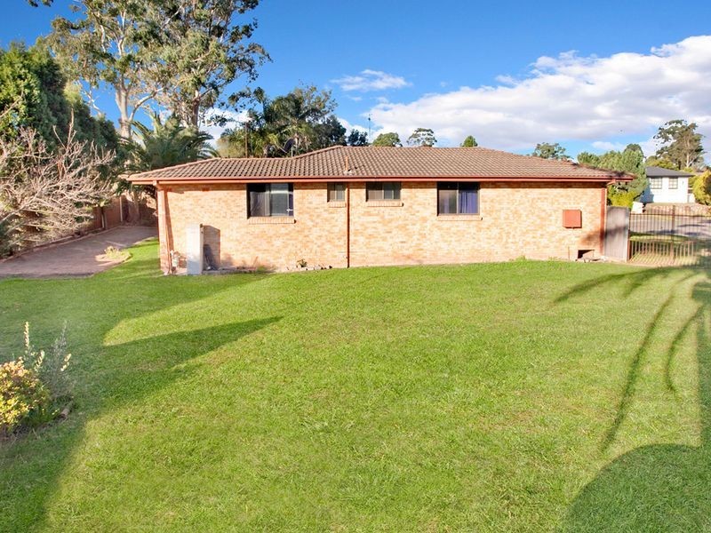 4 Dove Place, St Clair NSW 2759