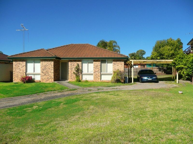 15 Concorde Place, St Clair NSW 2759