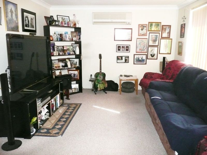 15 Concorde Place, St Clair NSW 2759