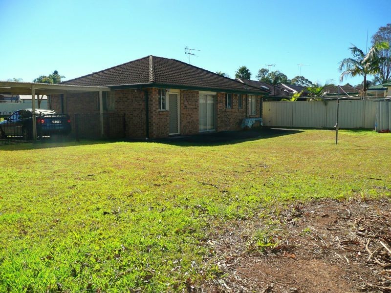 15 Concorde Place, St Clair NSW 2759