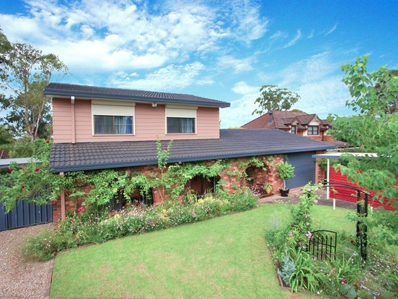 2 Canary Cl, St Clair NSW 2759