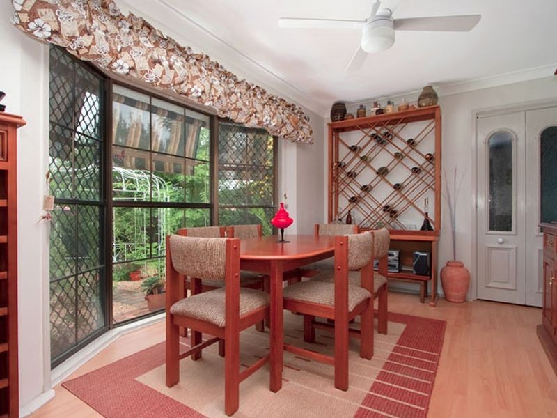 2 Canary Cl, St Clair NSW 2759