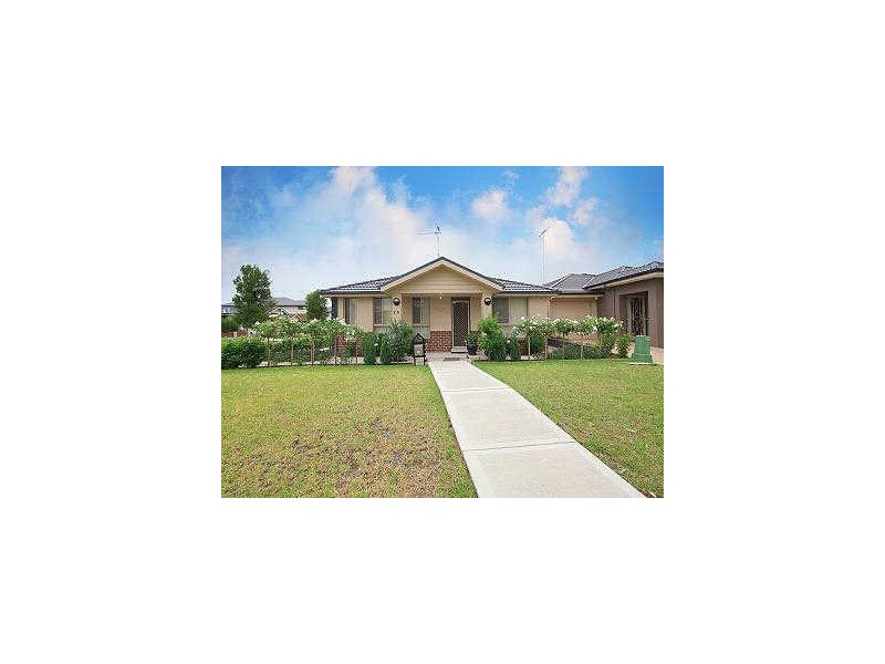 23 Drummond Ave, Ropes Crossing NSW 2760