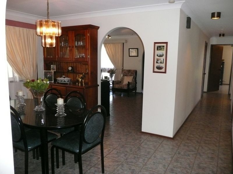 40 Arundel Park Drive, St Clair NSW 2759