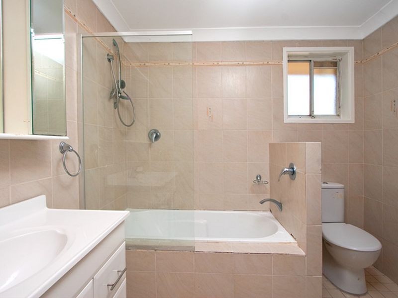 6 Barrallier Way, St Clair NSW 2759