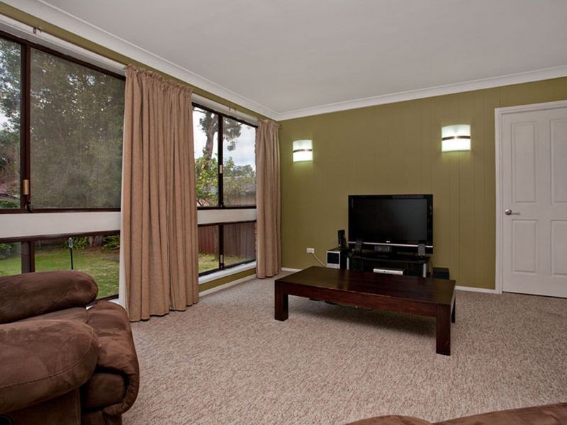 32 Kipling Drive, Colyton NSW 2760