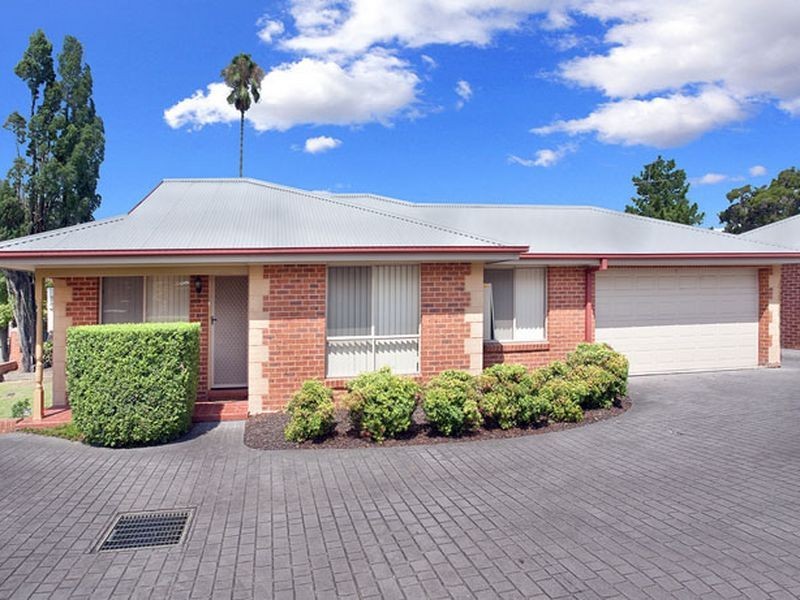 1/16 Canberra Street, Oxley Park NSW 2760