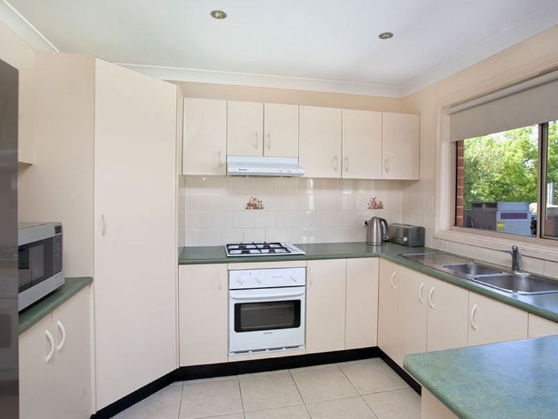 1/16 Canberra Street, Oxley Park NSW 2760