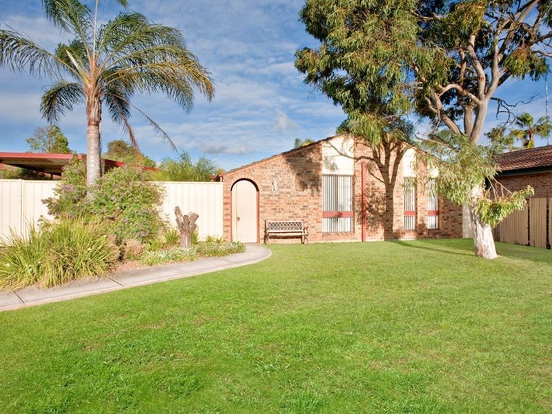 14 Tumut Place, St Clair NSW 2759