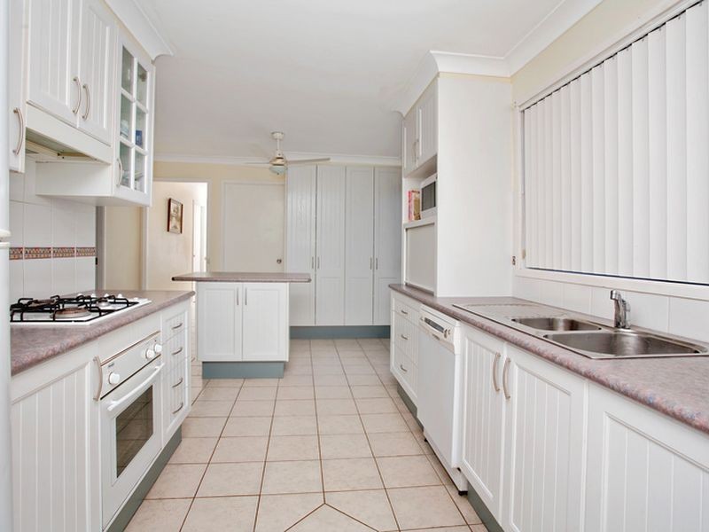 14 Tumut Place, St Clair NSW 2759