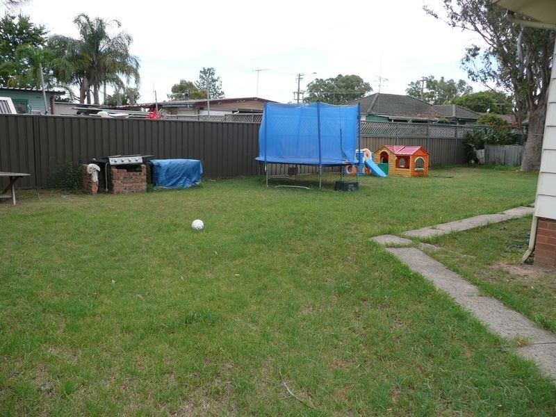 5 Horne Place, Blackett NSW 2770