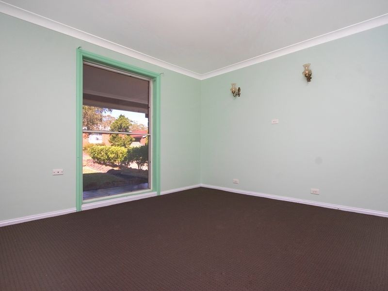 23 Benaud Crt, St Clair NSW 2759