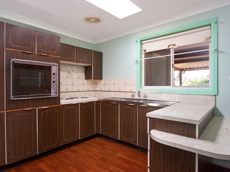 23 Benaud Crt, St Clair NSW 2759