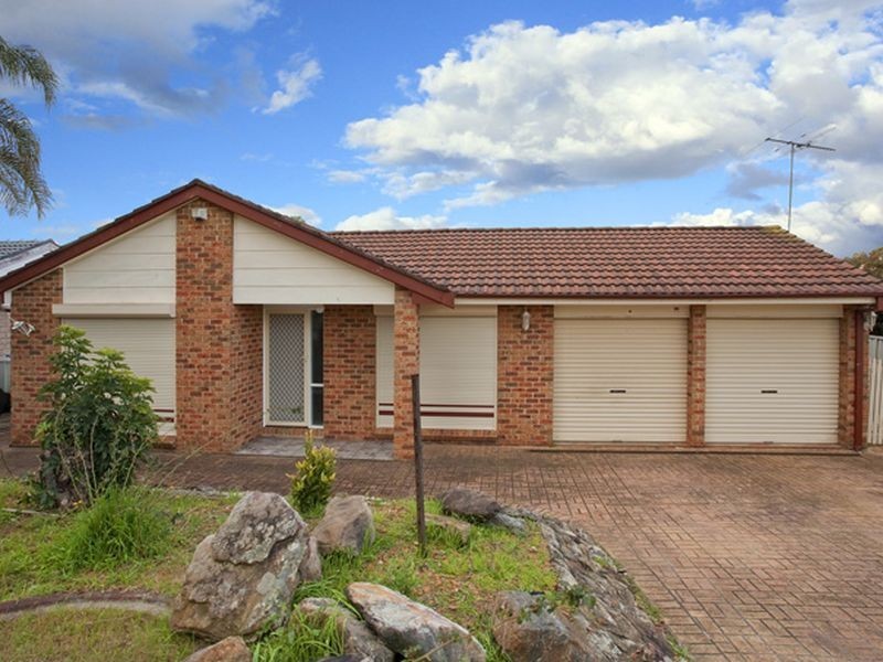 80 Explorers Way, St Clair NSW 2759
